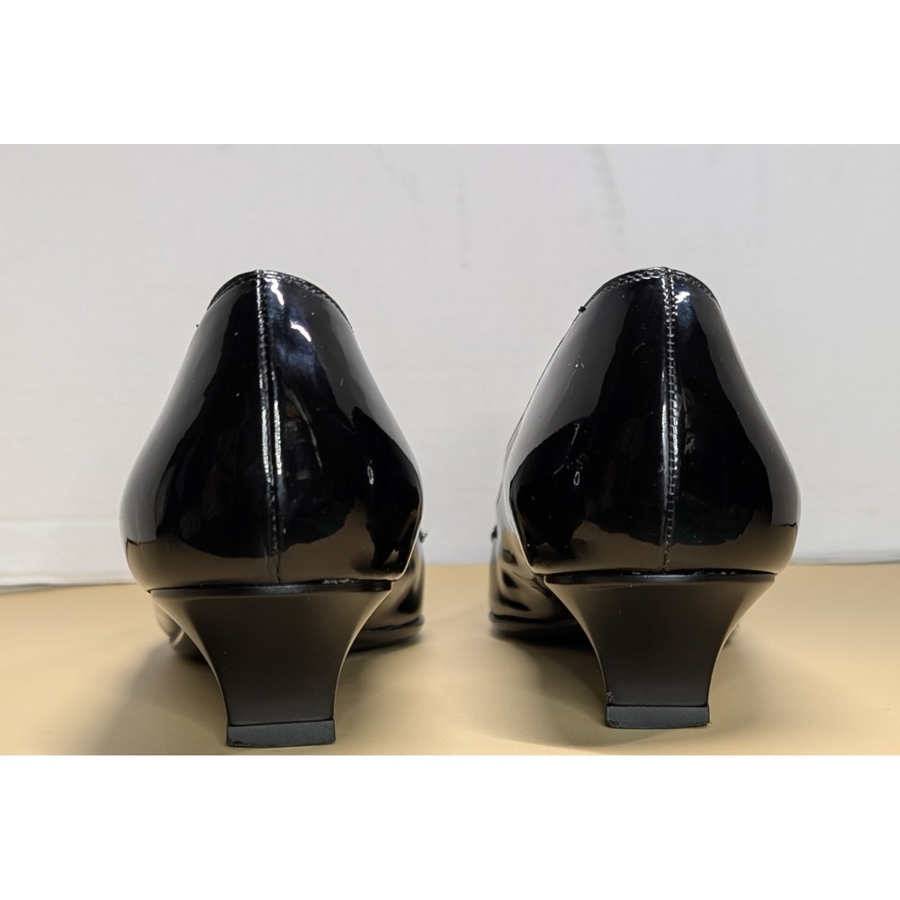 Salvatore Ferragamo Women DL 27626 Gancini Patent Kitten Heel Pump Size 9.5 A - Picture 9 of 13